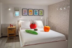 Room - Le 134 (Orange)