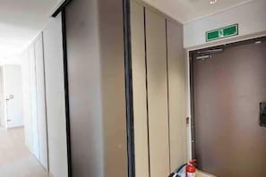 Unclassified image, 4 of 17, button - Mount Air Condo (Seoul)