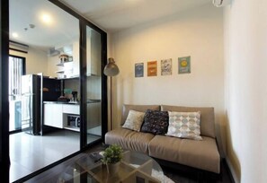 Room - BRAND New Sukhumvit Condo Cozy BTS (Bangkok)