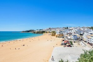 Unclassified image, 4 of 38, button - BnB Homes Apartment with cozy Terrace & Swimming pool near the heart city (Albufeira)