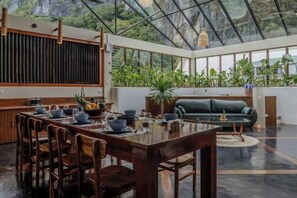 Room - Unique space: The Glass House (El Nido)