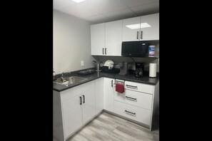 Micro-ondes, plaque de cuisson