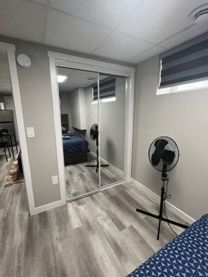 1 makuuhuone, silitysrauta/-lauta, Wi-Fi, vuodevaatteet