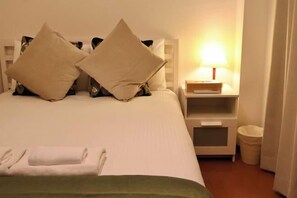 Room - Orange House Tsuruhashi|With Garage, Accommodates 8 People (Osaka)