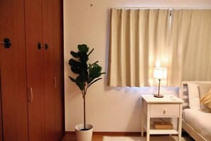 Room - Orange House Tsuruhashi｜With Garage, Accommodates 8 People (Osaka)