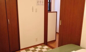 Room - Orange House Tsuruhashi｜With Garage, Accommodates 8 People (Osaka)