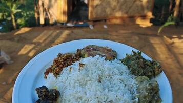 Thức ăn và đồ uống