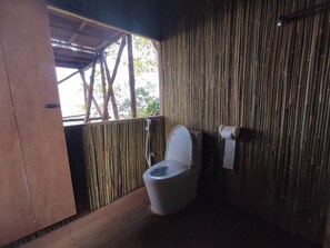 Bathtub, free toiletries, towels, soap - Kutum Valley Bandarban (Bandarban)