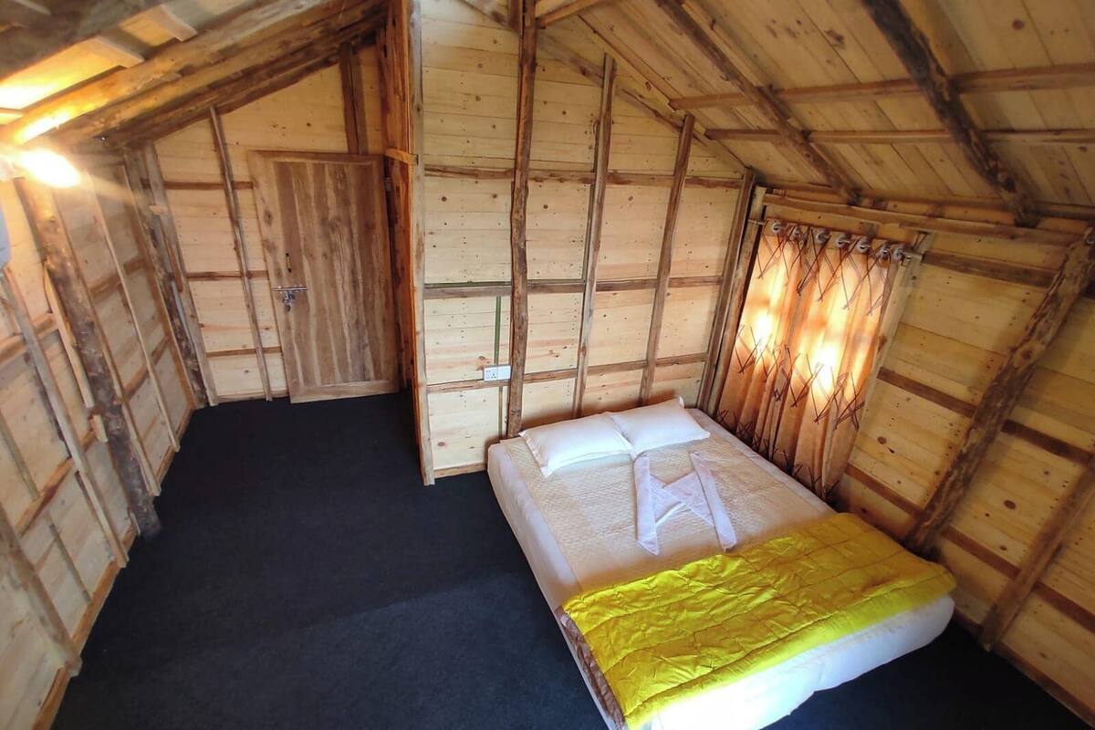 Deluxe Double Room, Balcony, Mountain View