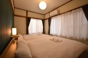 Unclassified image, 4 of 27, button - Bunka 1 chome (Tokyo)