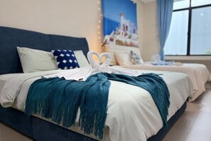 Room - Santorini 3000sqft Townvilla, rooftop BBQ, 5BR, 13pax (Puchong)