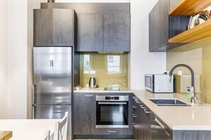 Room - Modern Studio + Prime Location by Zodiak Stays (Auckland)