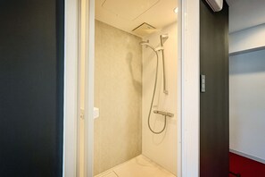 Standard Twin Room | Bathroom | Free toiletries, hair dryer, towels, shampoo - COCO GOFUKUMACHI (Fukuoka)