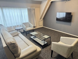 Living room - COCO GOFUKUMACHI (Fukuoka)