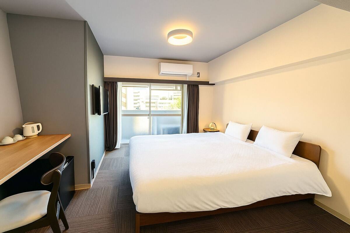 Standard Double Room | Desk, free WiFi, bed sheets