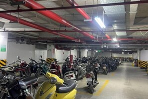 Self parking - Vinhomes Skylake Apartment By Pham Hung (Hanoi)