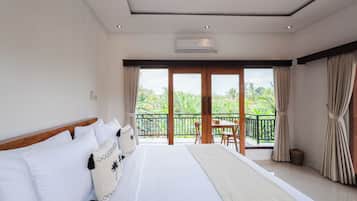 Deluxe Room, Bathtub