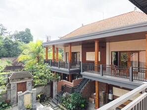 Balcony - Puri Pudak Pondong Sari Villa (Sebatu)
