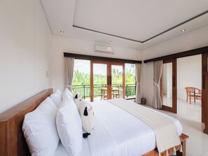 Deluxe Room, Bathtub | Desk, free WiFi, bed sheets - Puri Pudak Pondong Sari Villa (Sebatu)