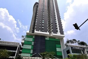 Unclassified image, 2 of 15, button - Cityview MidValley Southkey 2BR+2FREE 16FL BY NATOL (Plentong)