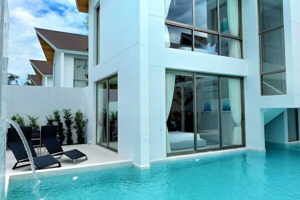 Outdoor pool - Spacious 3 bed room villa Bangtao beach (Phuket)