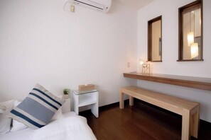 Room - Guesthouse UMEDA (Osaka)