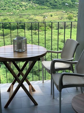 Standard Apartment, Bay View | Teres/patio