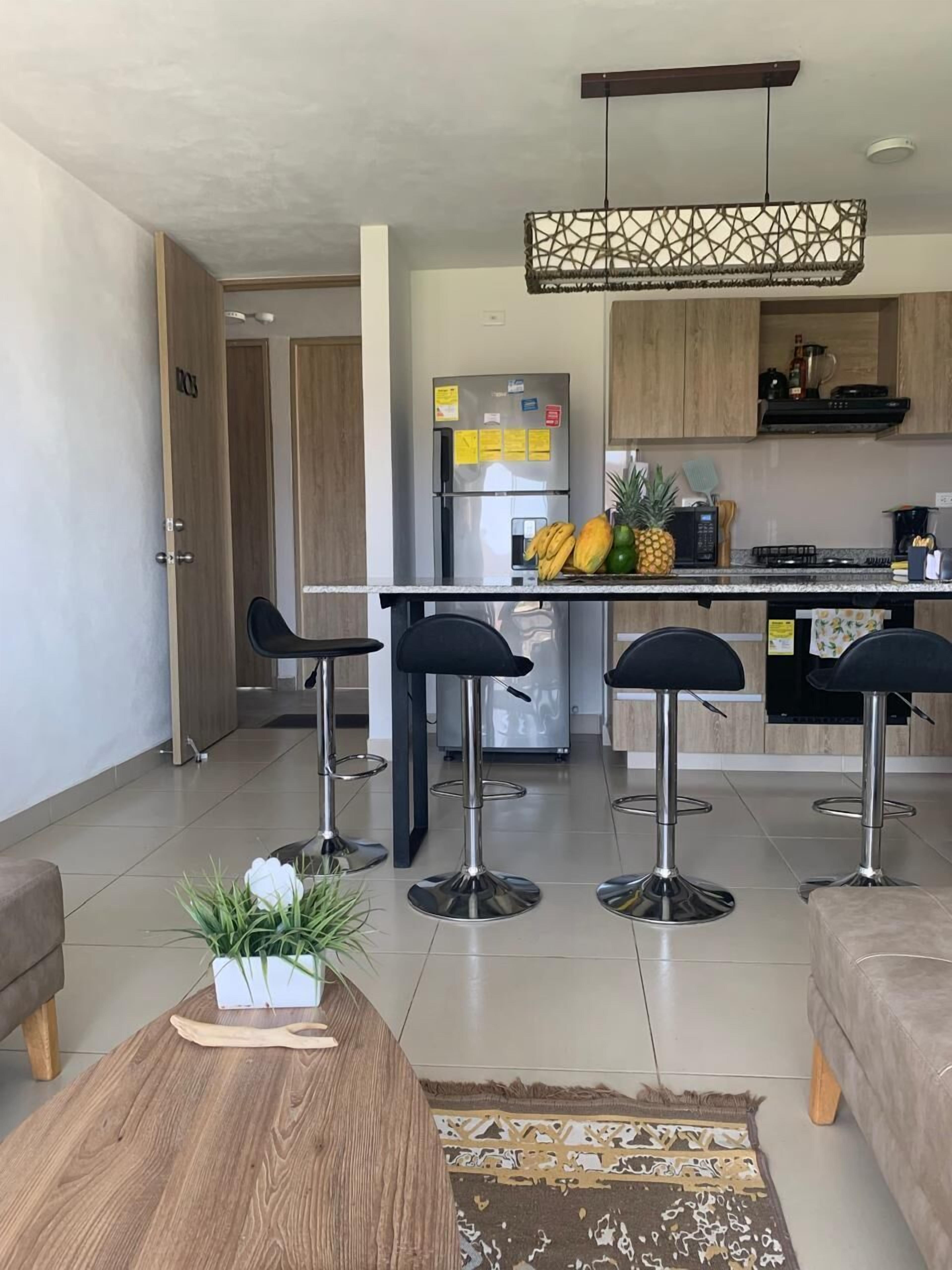 Standard-Apartment, Buchtblick | Wohnbereich