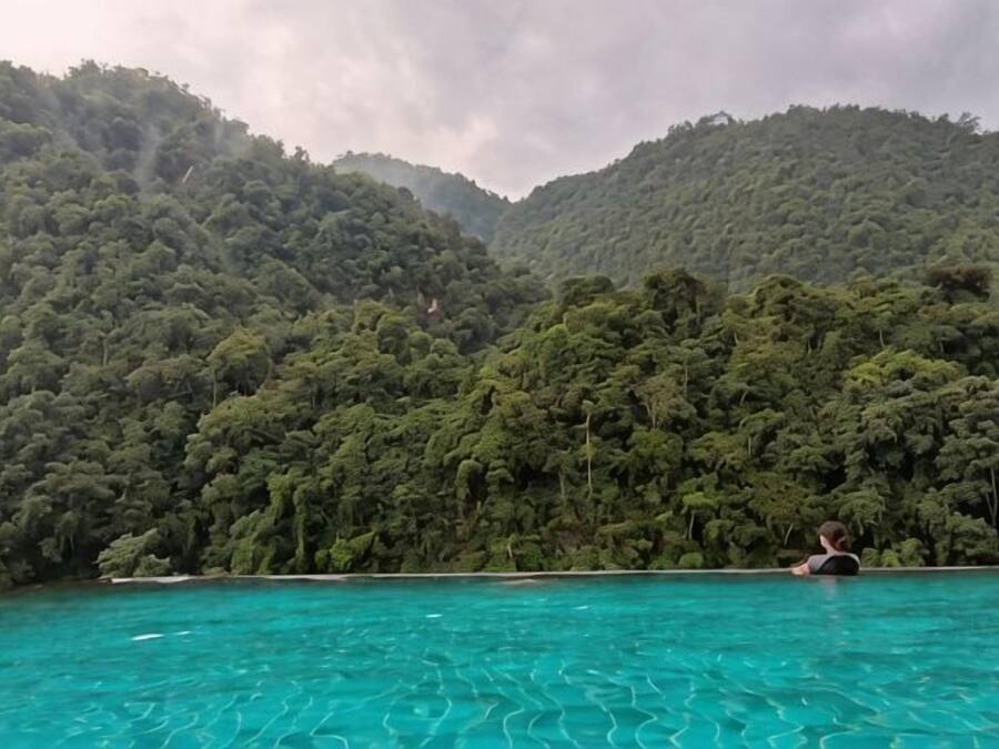Kolam renang terbuka