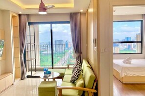 Room - LukaHomes - Dcapitale/1BR+/City view (Hanoi)