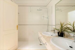 Bidet