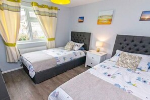 Room - Sandbanks Sleeps 4 Beach Pass & 1 Dog (North Devon District)