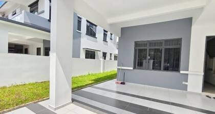 960 Taman Lagenda Kulai Johor Malysia