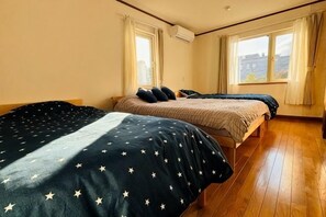 Blackout drapes - 2-floor house with garden (Otaru)
