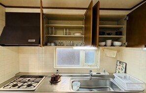 Private kitchen - 2-floor house with garden (Otaru)