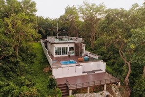 Unclassified image, 2 of 42, button - The Munique Cliff House Chumphon - private jacuzzi with beach views (Pathio)