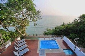 Unclassified image, 5 of 42, button - The Munique Cliff House Chumphon - private jacuzzi with beach views (Pathio)