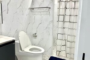 Unclassified image, 4 of 42, button - The Munique Cliff House Chumphon - private jacuzzi with beach views (Pathio)
