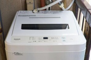 Unclassified image, 3 of 22, button - House TOKYO ASAKUSA (Tokyo)