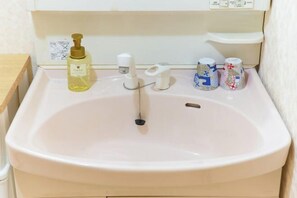 Bathroom - House TOKYO ASAKUSA (Tokyo)