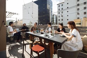 Outdoor dining - Good Neighbors (Kanazawa)