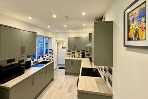 Private kitchen - CrowHill House (Cleethorpes)