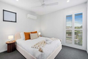 4 Schlafzimmer, Bügeleisen/Bügelbrett, Reisekinderbett, WLAN