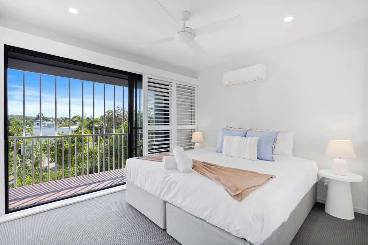 4 bedrooms, iron/ironing board, travel cot, WiFi