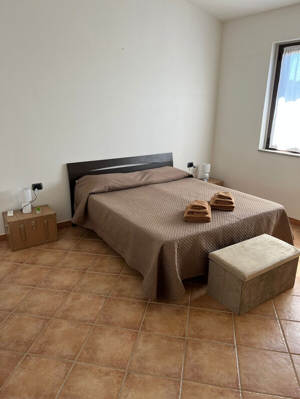 3 bedrooms, iron/ironing board, travel crib, free WiFi - Family villa in southern Sardinia - calm, comfort and proximity to the sea (Matzaccara)