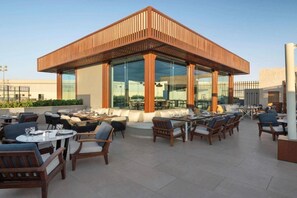 Outdoor dining - Pickalbatros Luxury Suites (Sharm El Sheikh)