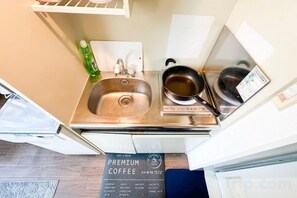 Unclassified image, 2 of 6, button - 4 min train to Shinjuku ｜ 8 min walk to station ｜Up to 6 guests｜Newly renovated｜loft (Tokyo)
