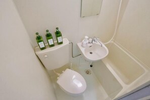 Room - Shinjuku、Kabukicyo 4 mins｜Up to 6 guests｜Newly renovated｜loft (Tokyo)