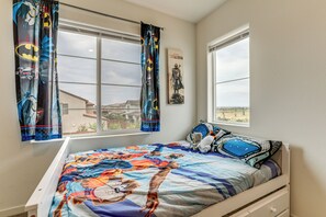 4 Schlafzimmer, Bügeleisen/Bügelbrett, Internetzugang, Bettwäsche