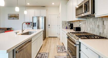 Modern Family Home in Suburbs of Sacramento!